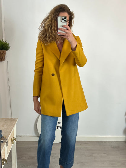 MASSIMO DUTTI. Mustard wool coat. T 36