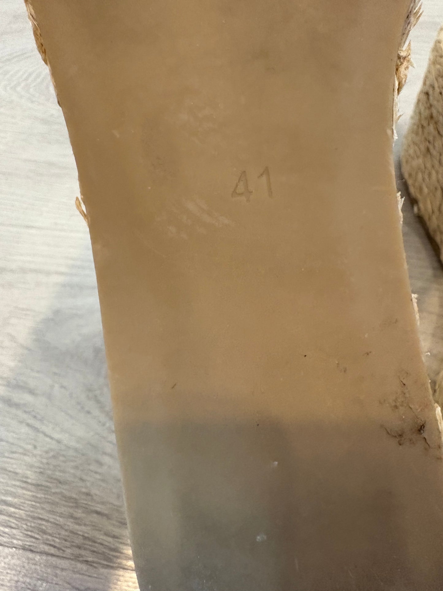 SIXTYSEVEN. Cuña rafia beige. T 41