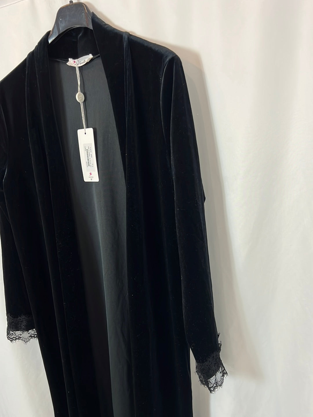 ALGO BONITO. Kimono largo negro encaje Tu(m)