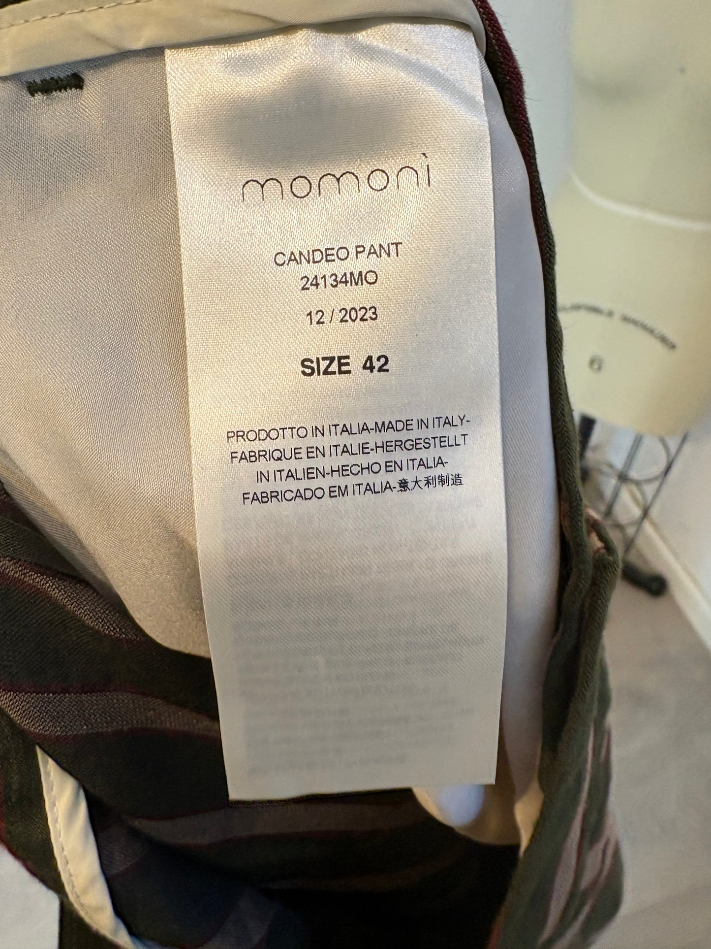 MOMONI. Pantalón verde rayas mezcla