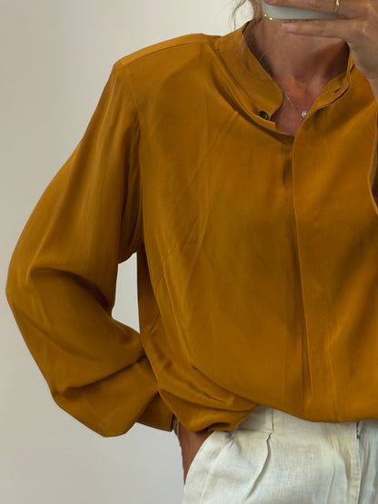 MARINA RINALDI. Blusa seda camel. T 25 (XXL)