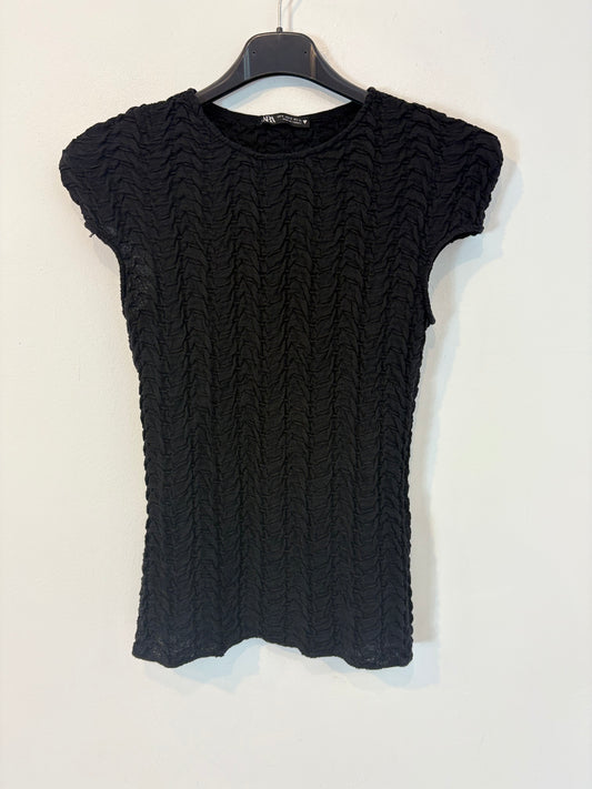 ZARA. Top negro fruncido. T S