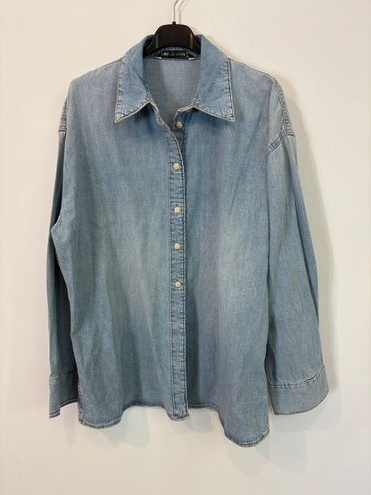ZARA. Camisa denim. T M