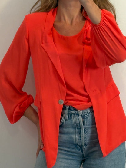 CONCHITA SAINZ. Conjunto Rojo fluido