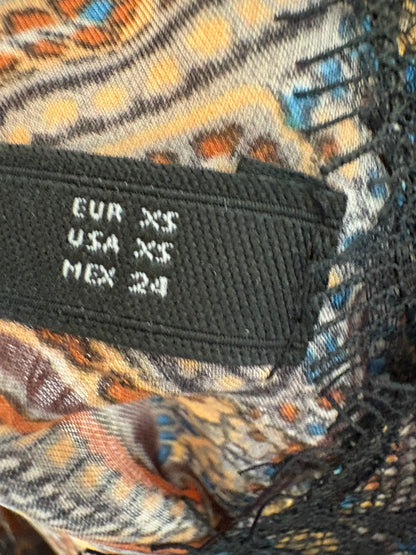 MASSIMO DUTTI. Short green skirt with pocket T.xs