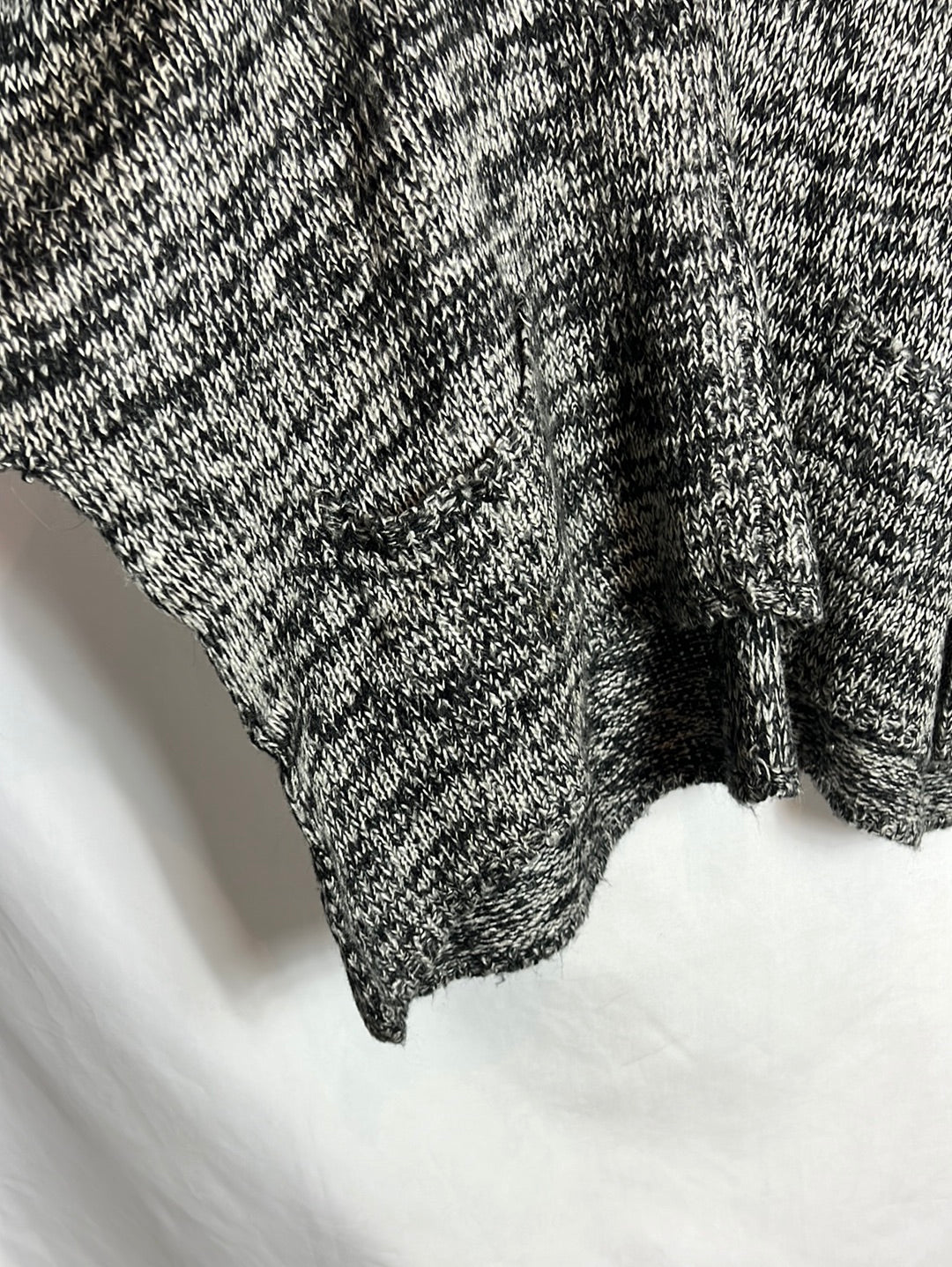 OTRAS. Jersey jaspeado lana escote pico. T U ( M)