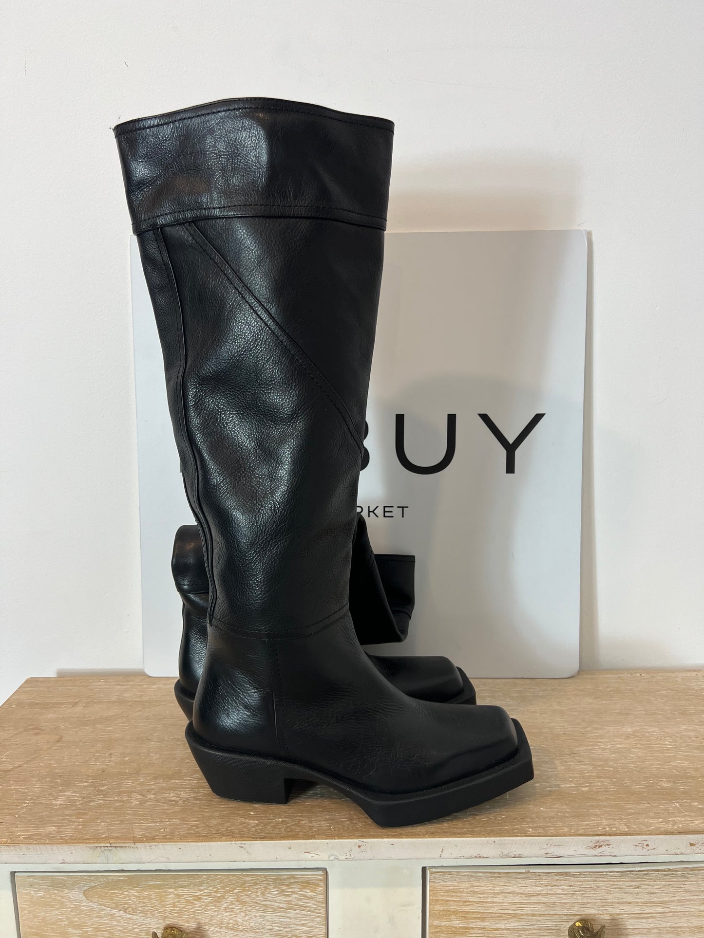 ZARA. Botas altas piel negras T.41