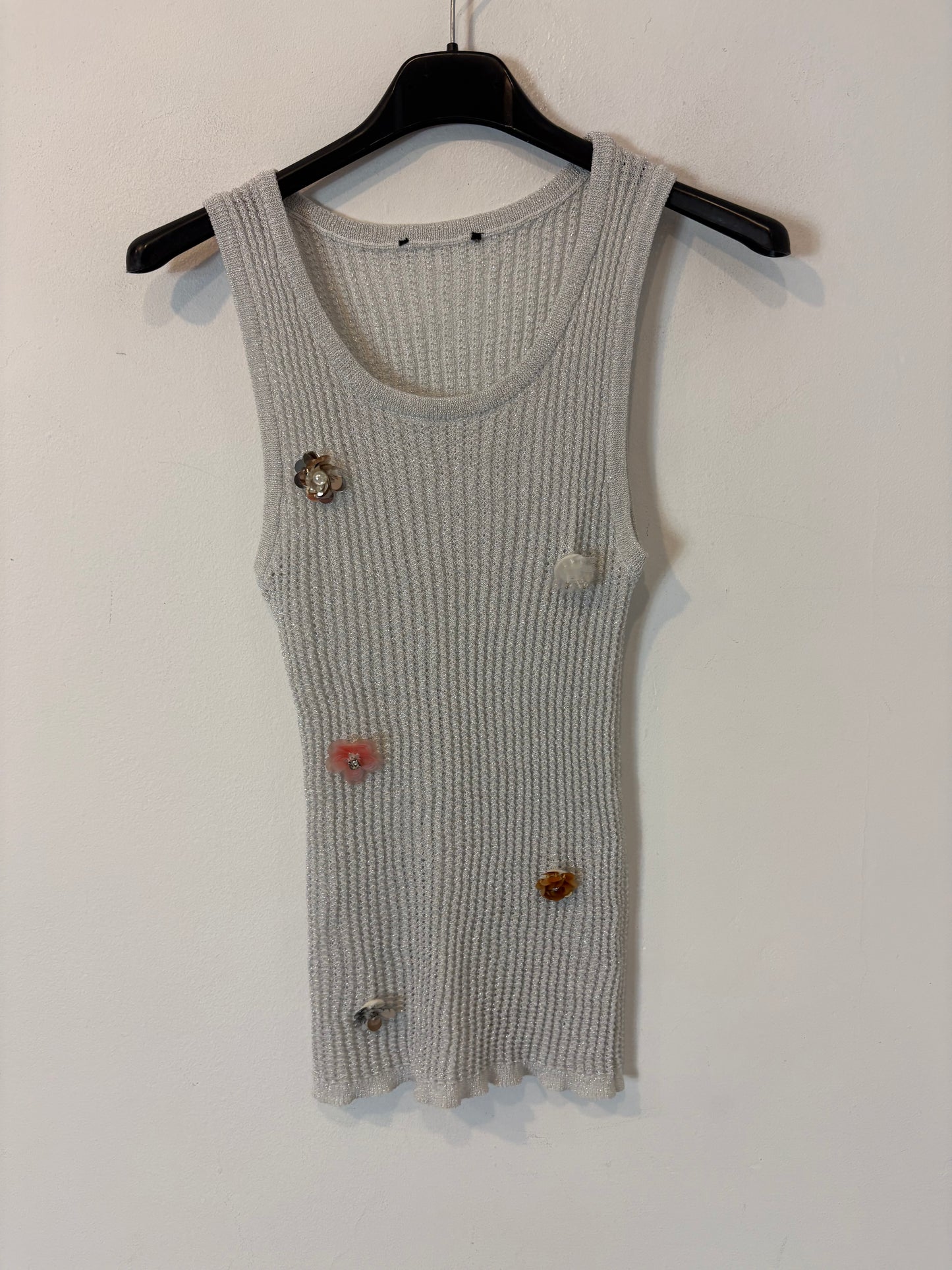 OTHERS. Grey thread and bead top Tu(xs)