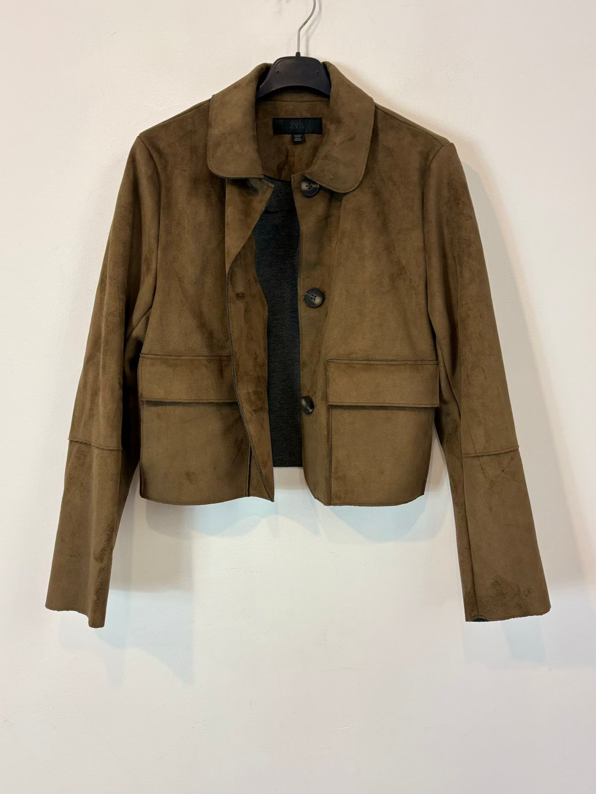 ZARA. Chaqueta caqui efecto piel