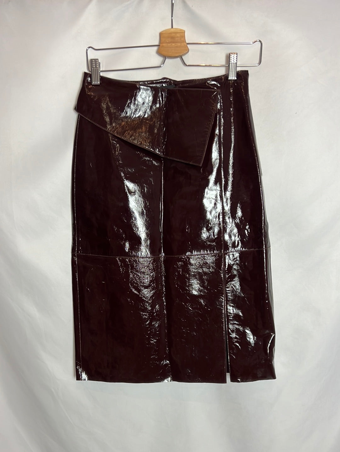 MASSIMO DUTTI. Burgundy brown leather midi skirt. TS