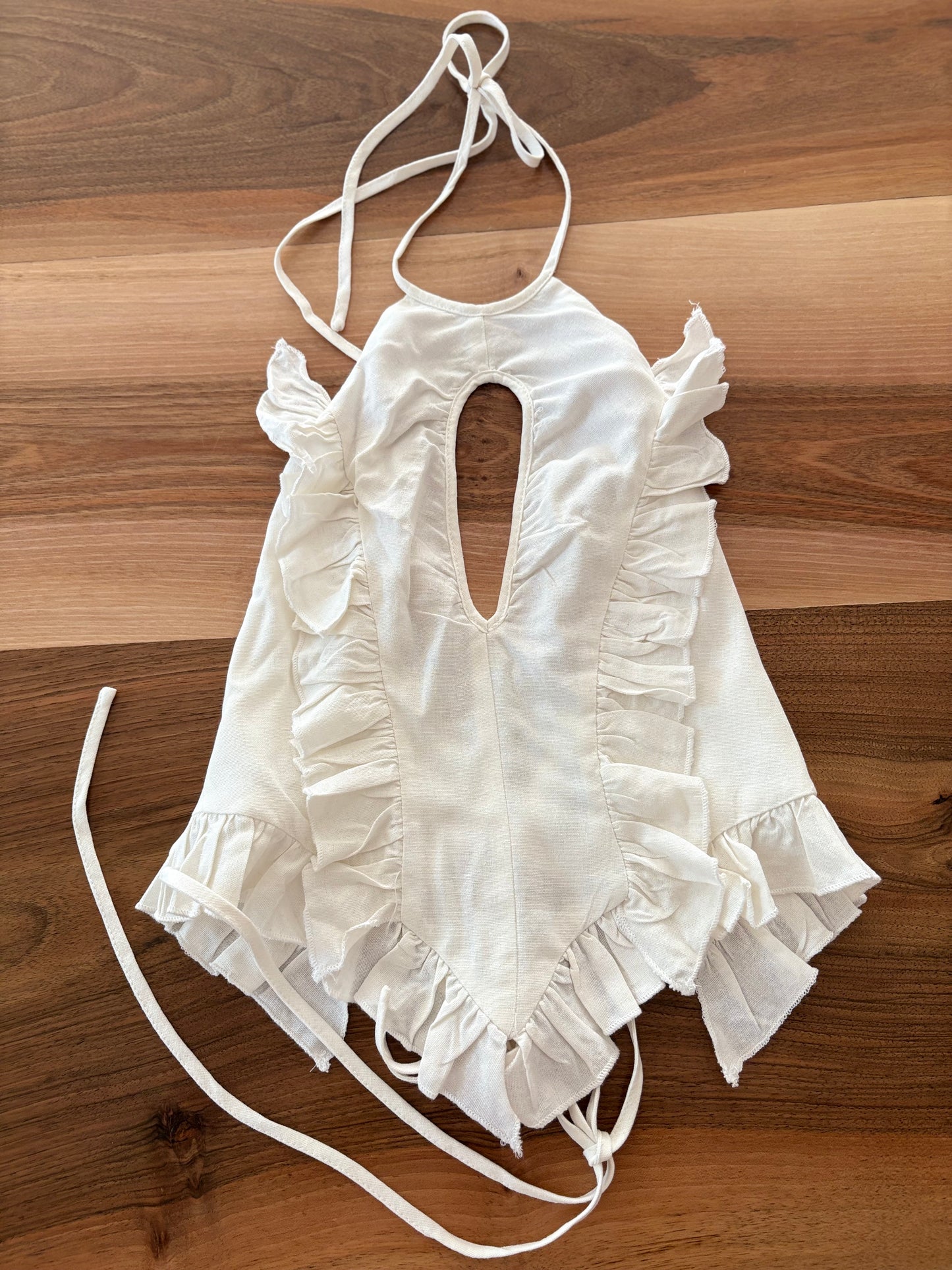 LAAGAM. Top blanco volantes con lino. T S