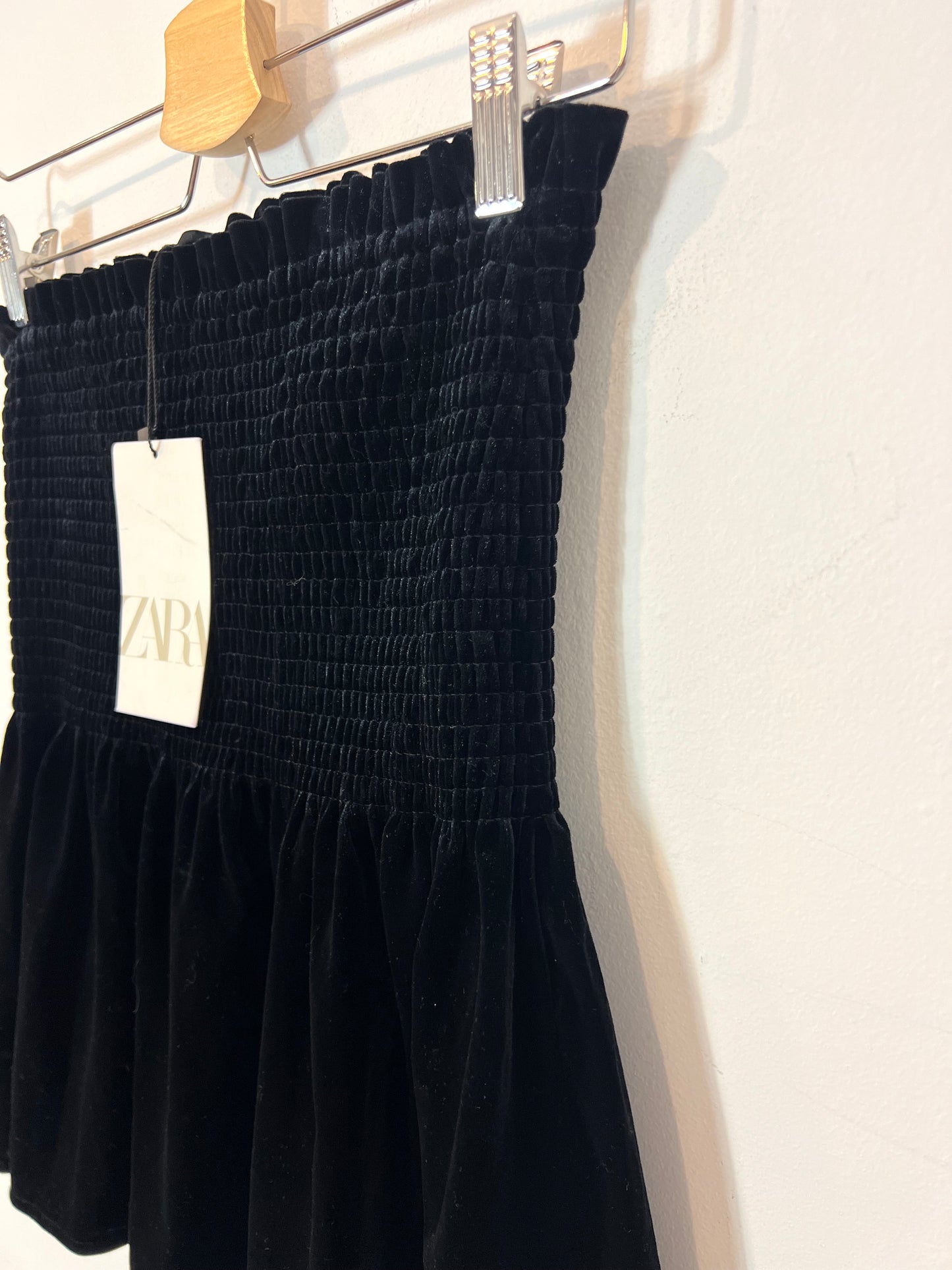 ZARA. Top/falda negra terciopelo. T S