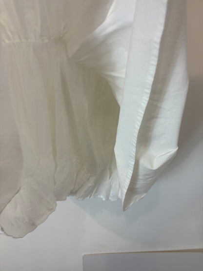 ZARA. Vestido blanco cuello