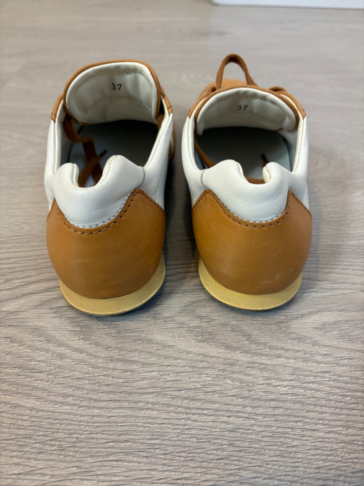 HOGAN. Zapatillas bicolor en piel