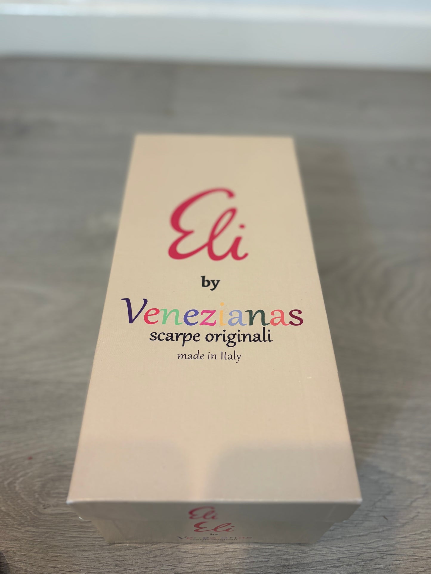 VENEZIANAS. Bailarina terciopelo caqui