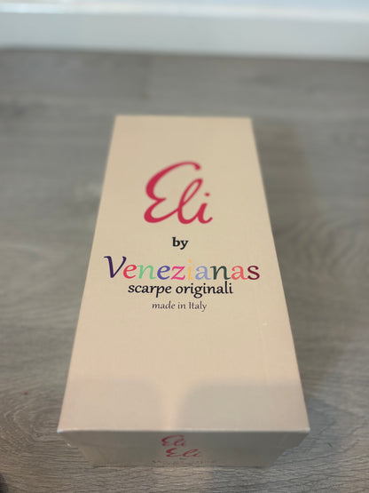 VENEZIANAS. Bailarina terciopelo caqui