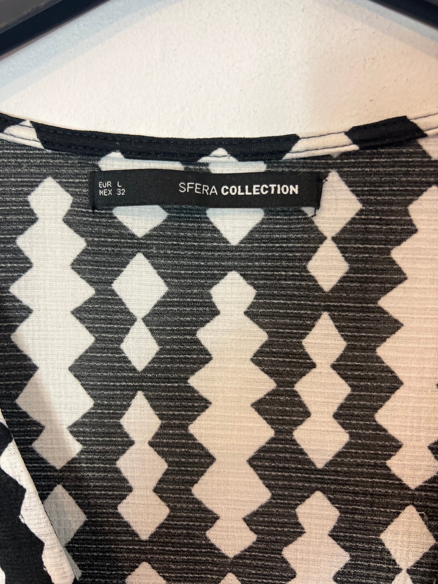 SFERA. Zigzag print midi dress. TL