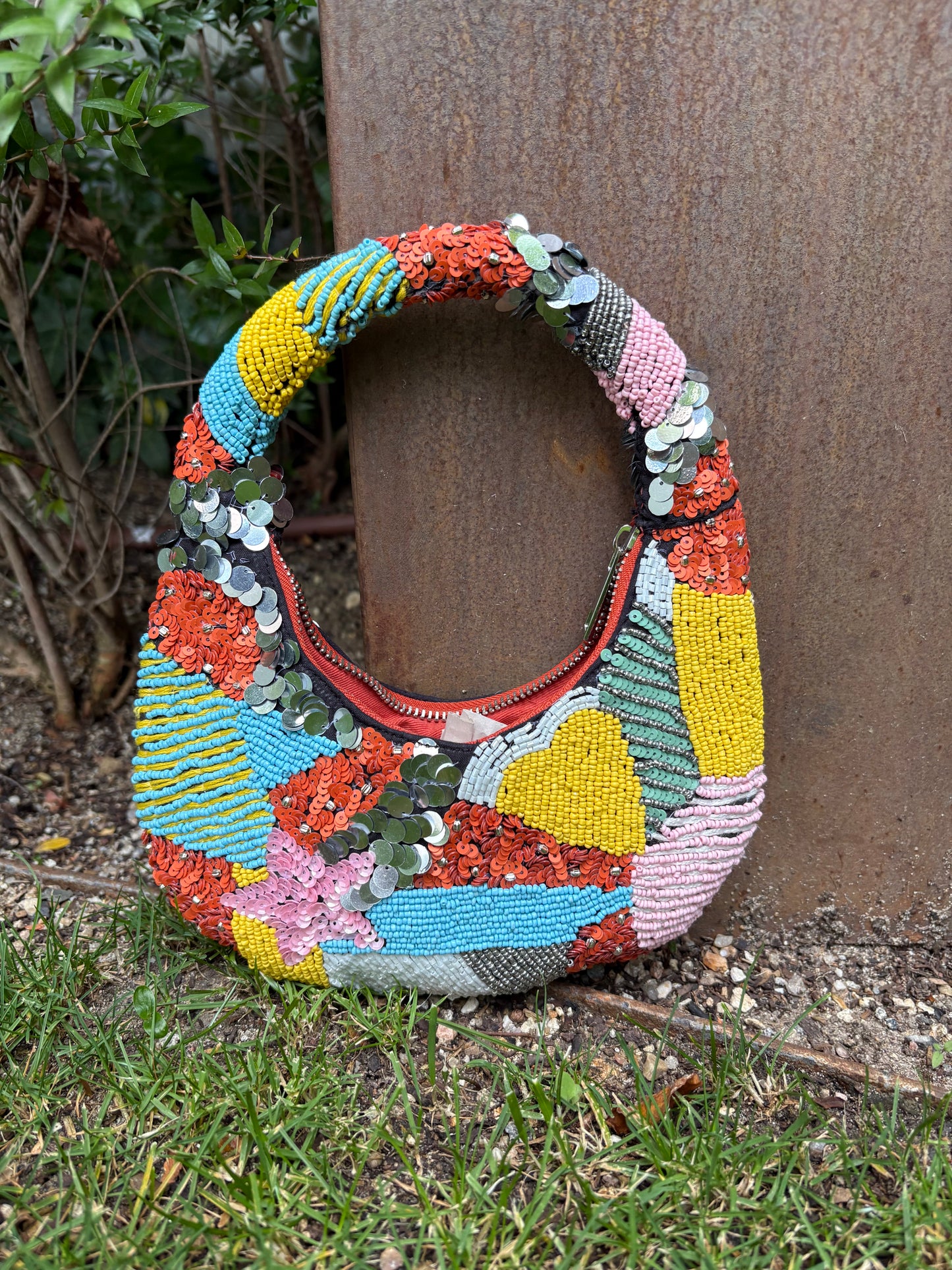 PARFOIS. Bolso mini pedrería colores