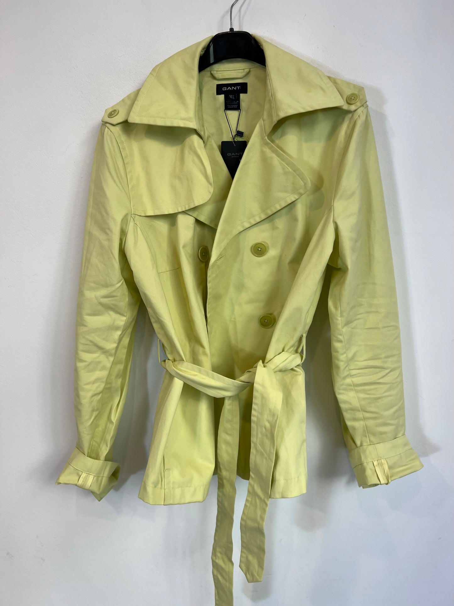 GANT. Gabardina corta verde luna. T L