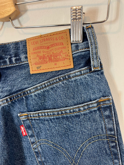 LEVI'S. Pantalón corto denim T.25(34/36)