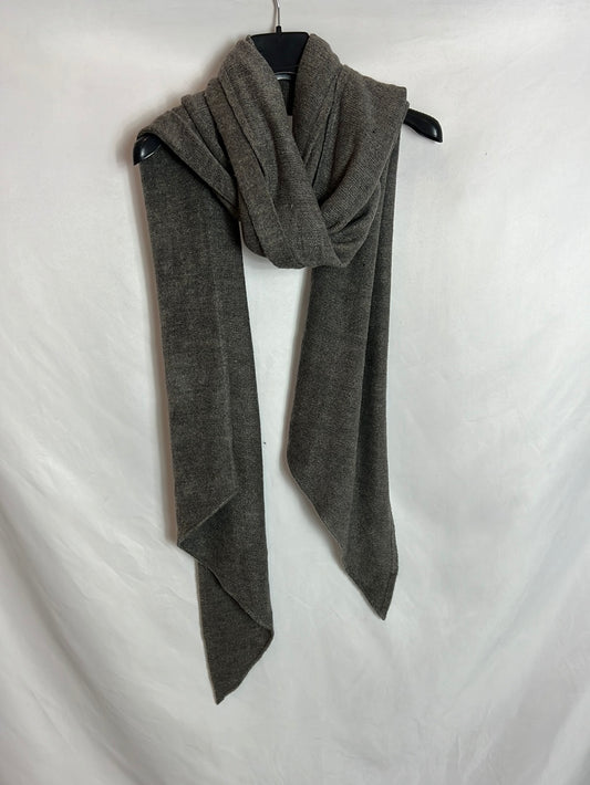 OTRAS. Bufanda gris jaspeada