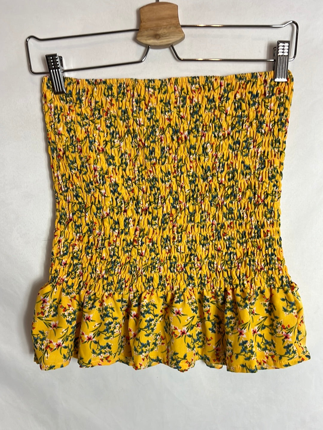 SHEIN. Total look amarillo flores. T S