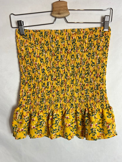 SHEIN. Total look amarillo flores. T S