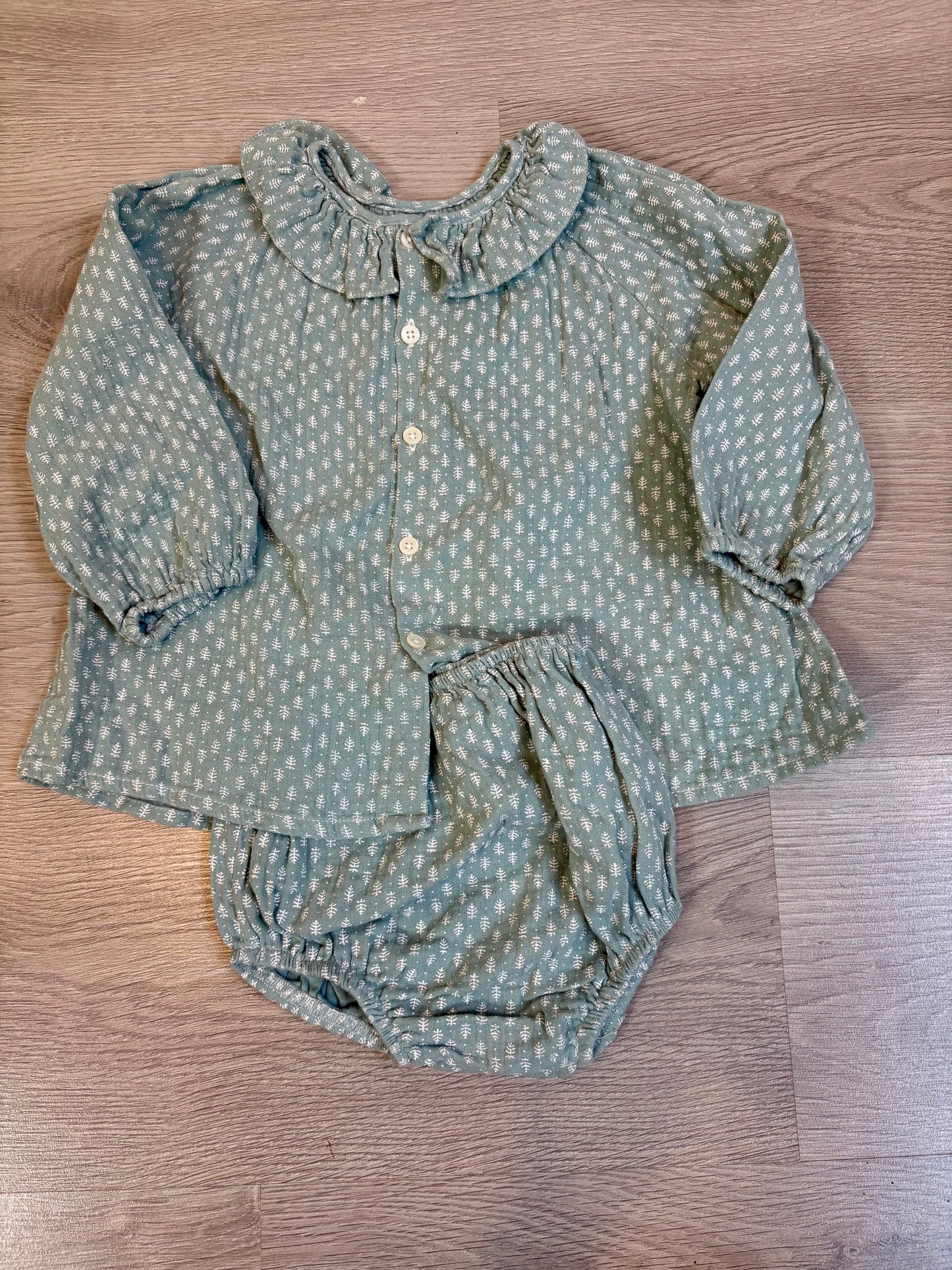 LOLA PALACIOS. Jesusito verde agua estampado. T 3 años