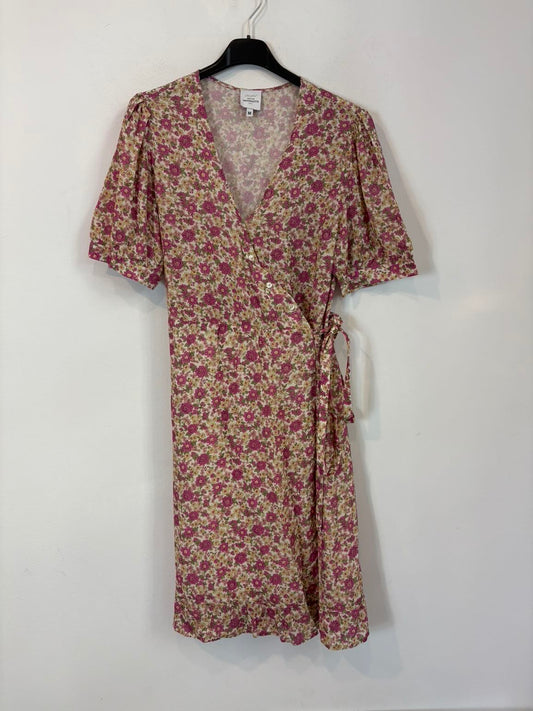 PETITE MENDIGOTE. Vestido estampado flores  cruzado
