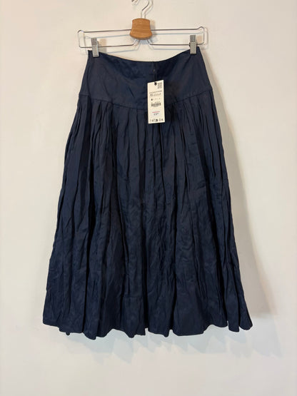 ZARA. Falda midi plisada