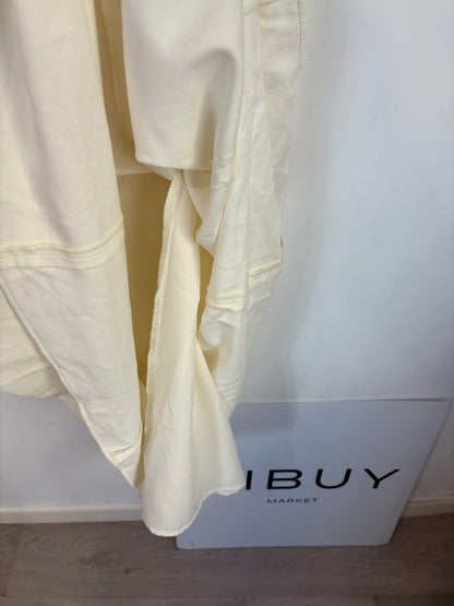 ZARA. Vestido midi blanco detalle escote