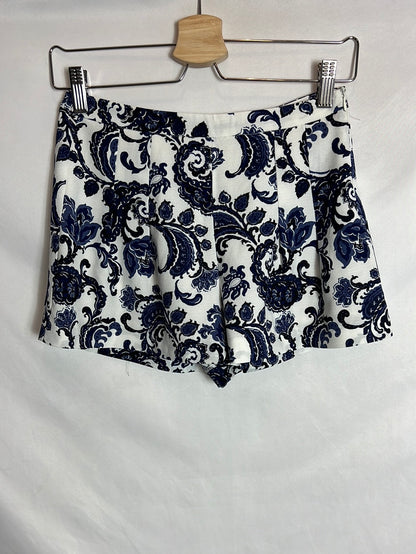 FOREVER21. Pantalón corto estampado T.xs