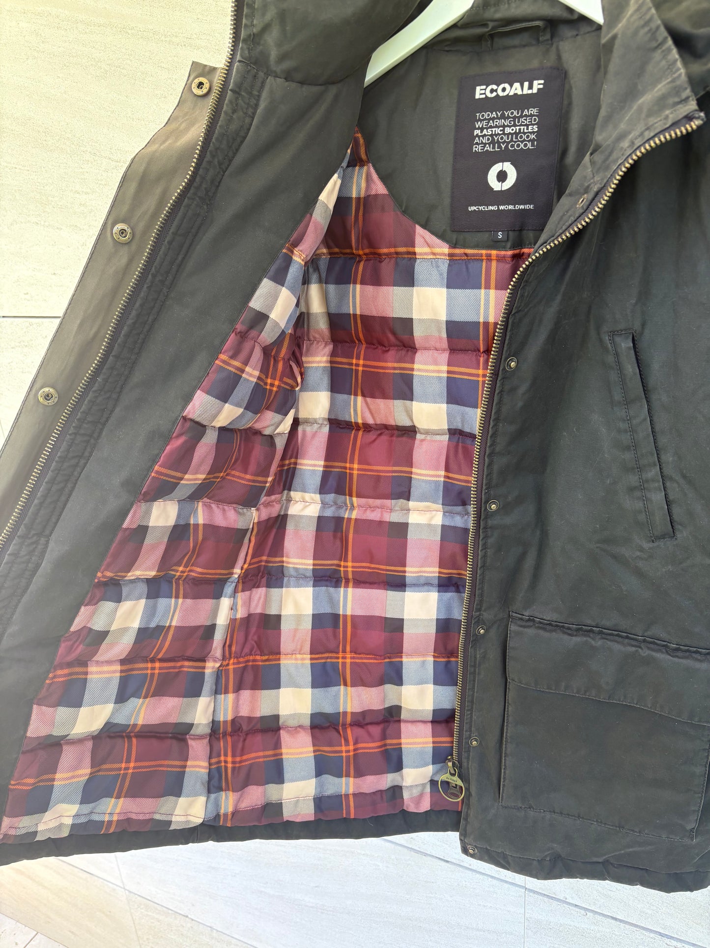 ECOALF. Abrigo verde oscuro capucha. T S