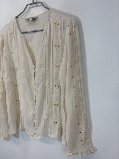 INTROPIA. Blusa beige fluida bordados
