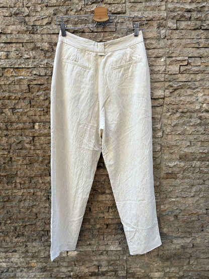 MASSCOB. Pantalón pinzas beige textura