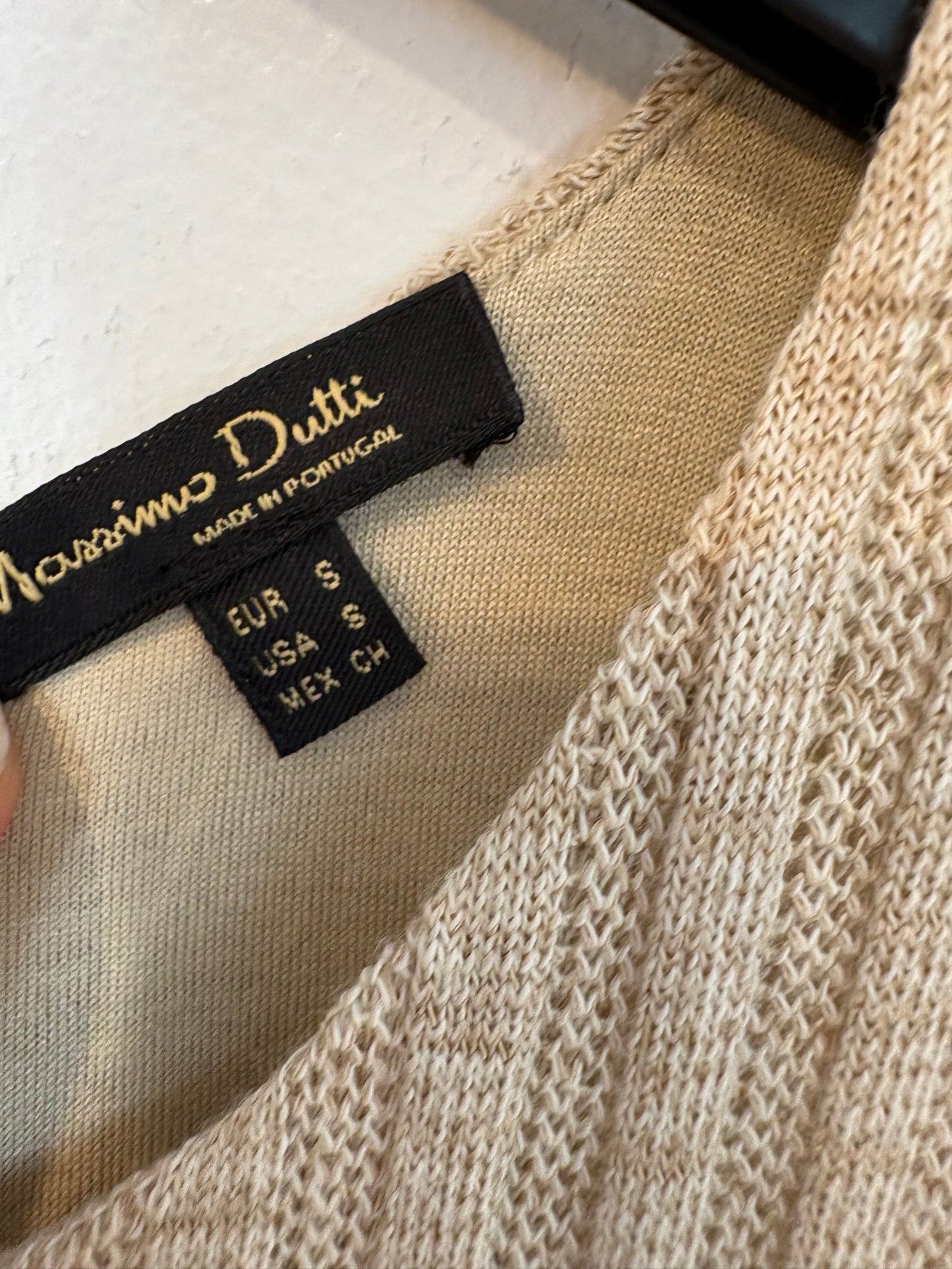 MASSIMO DUTTI. Beige knit dress. T.S.