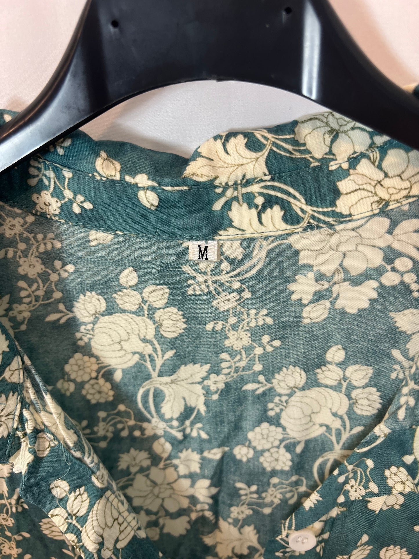 OTRAS. Vestido largo camisero azul flores. T M