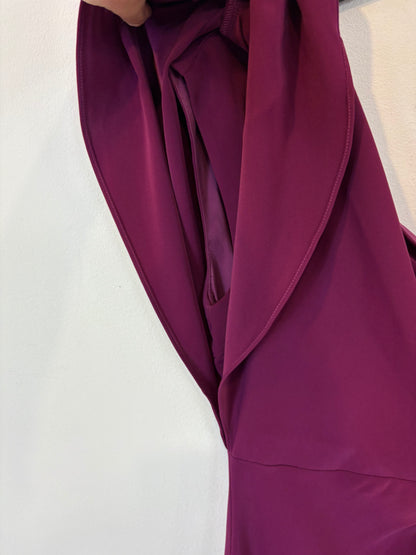 BRUNA. Vestido midi asimétrico