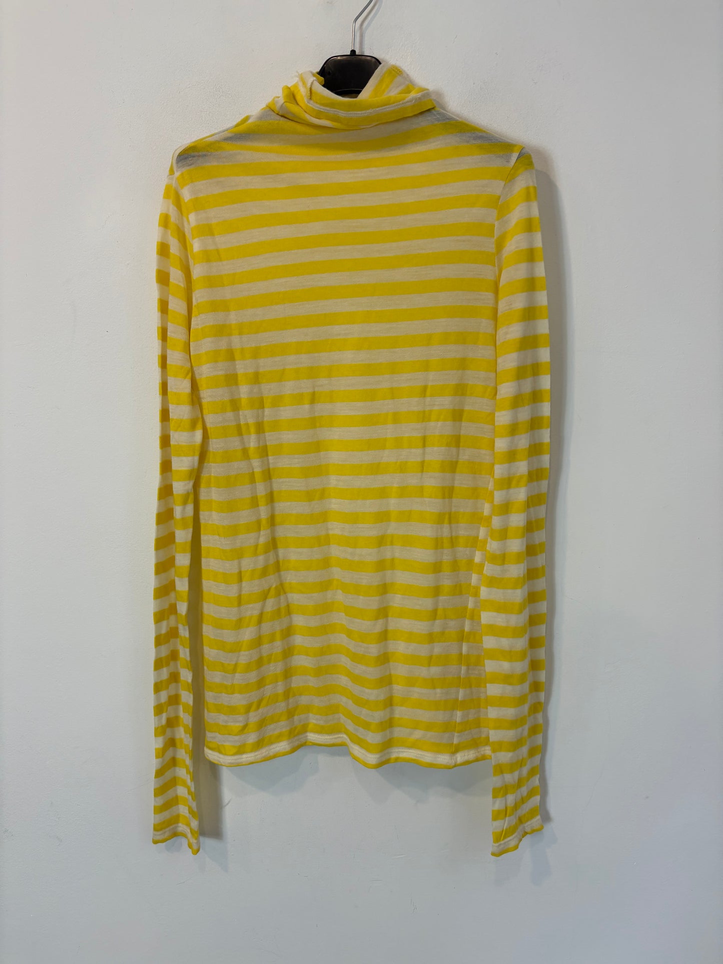 PHISIQUE DU ROLE. Top punto rayas