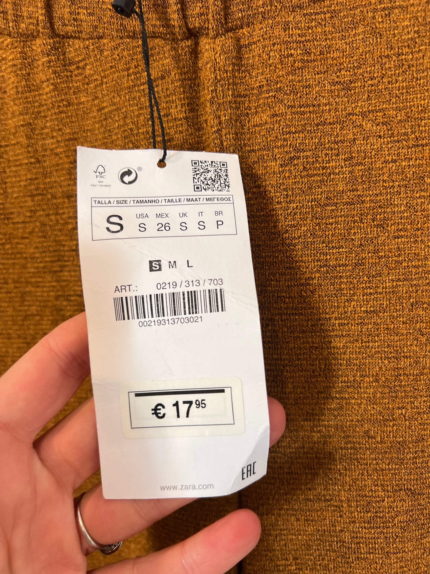 ZARA. Pantalón camel fluido jaspeado. T S