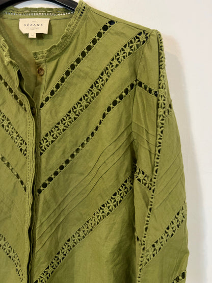 SÉZANE. Green blouse with die-cut details. Size 38