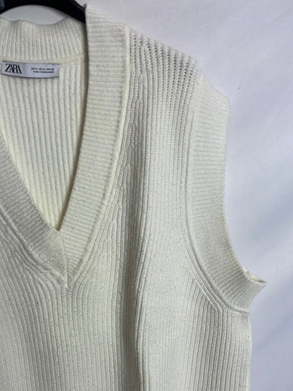 ZARA . Jersey sin mangas color crudo . T M