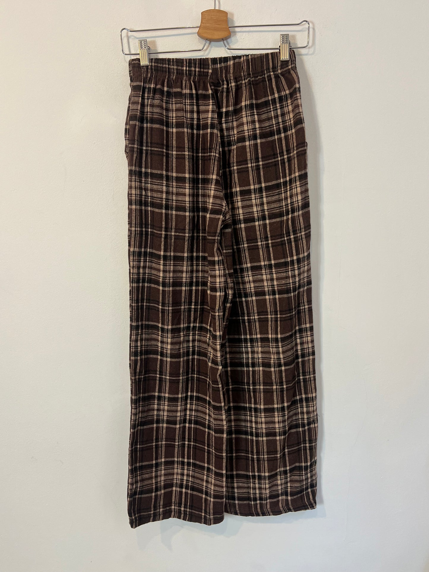 OTRAS. Pantalón cuadros marrón