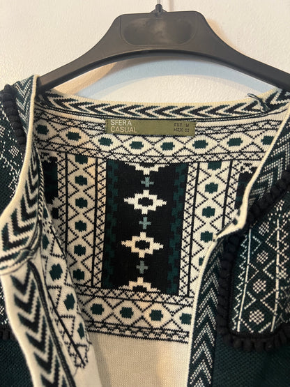 SFERA. Chaqueta punto estilo étnico