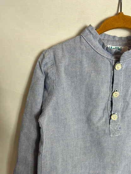 MALIKI. Blue blouse with Mao collar. Size 3 years