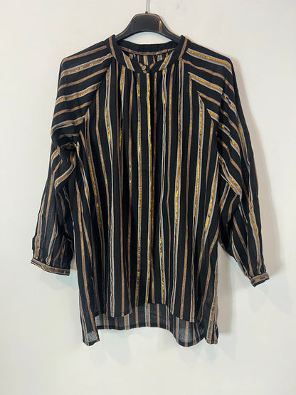 MAISON HOTEL. Black striped blouse Tu(S)