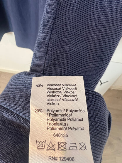 BODYFLIRT. Knitted blue midi skirt. T.L.