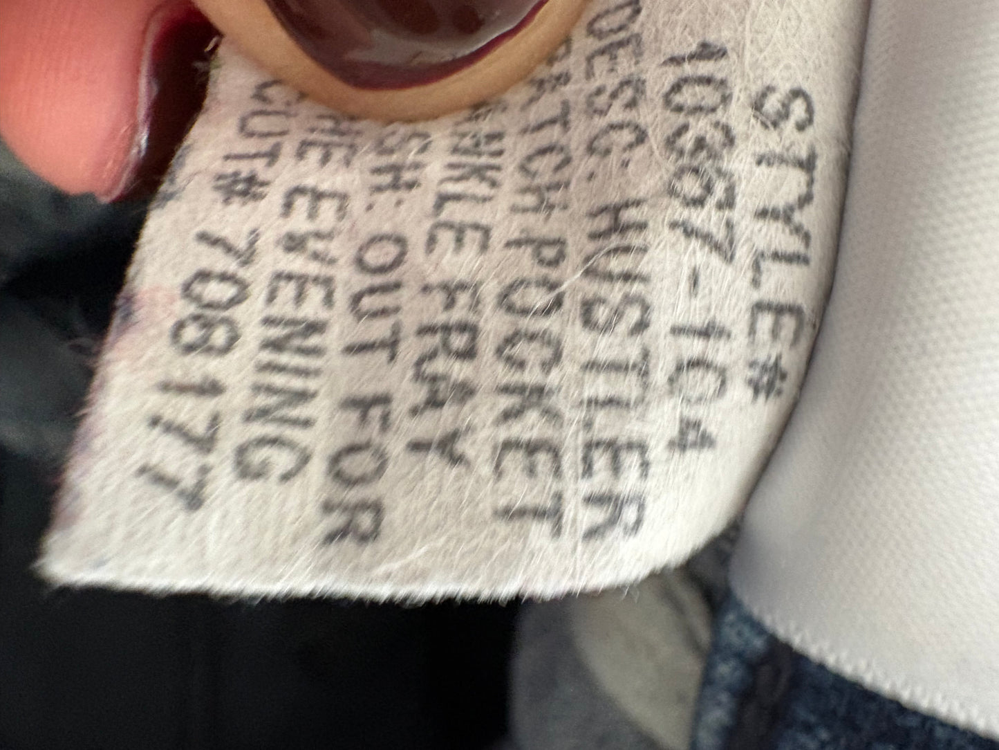 MOTHER. Pantalón denim ligeramente acampanado  T.26