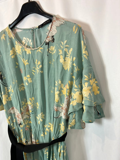 ZARA. Short dress with ruffled sleeves. TS