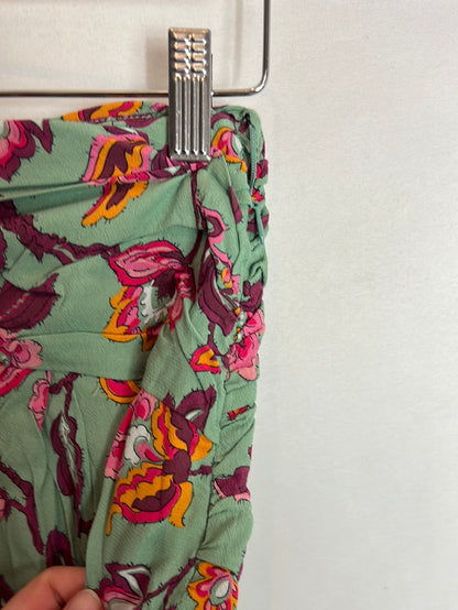 ZARA. Falda corta asimétrica estampada. T M (S)